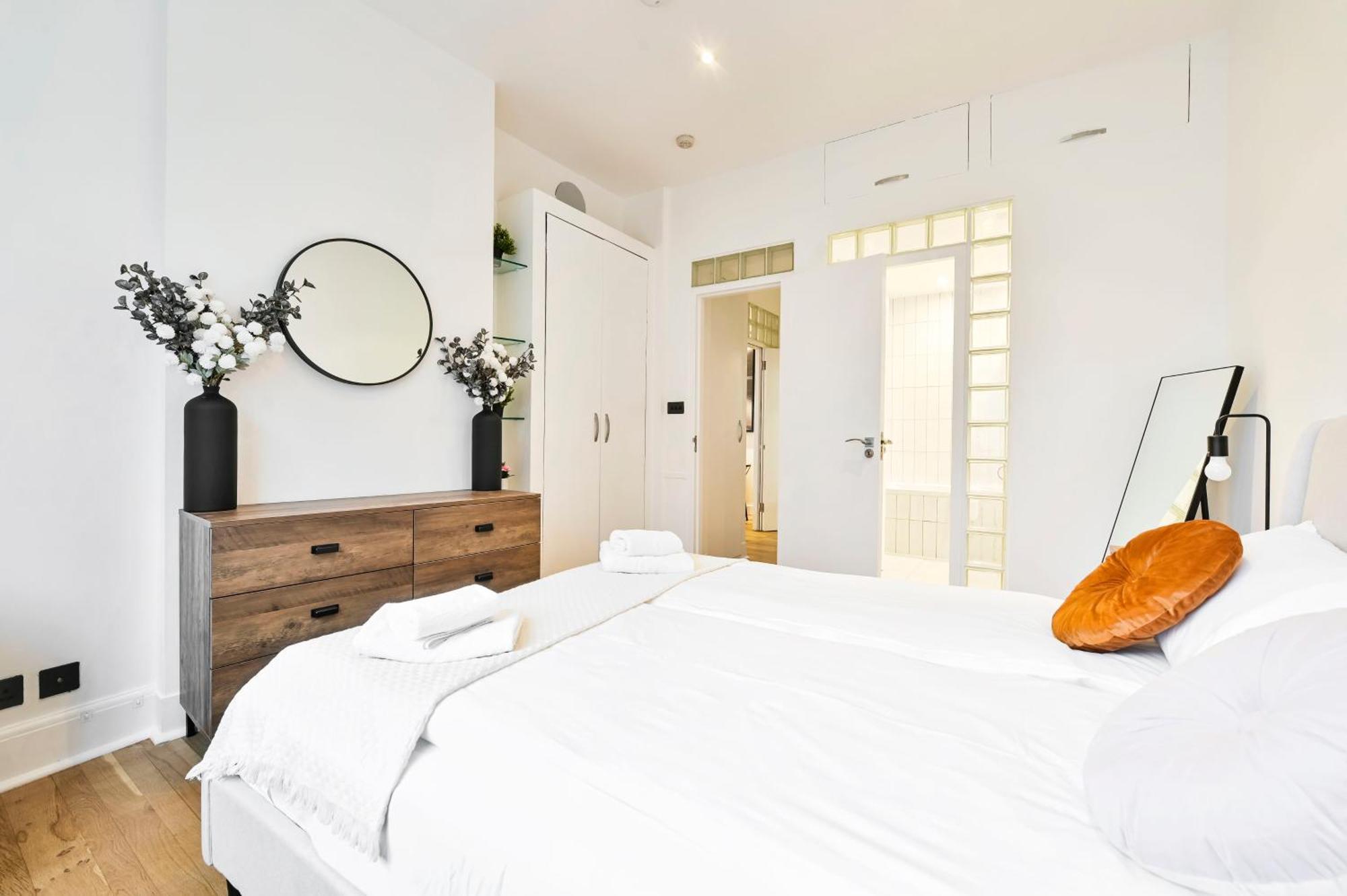 Wonderful Fitzrovia 3 Bed Apartment London Ngoại thất bức ảnh